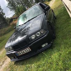 BMW E36.