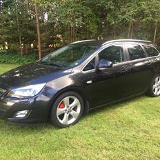 Opel Astra J sports stc