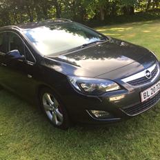 Opel Astra J sports stc