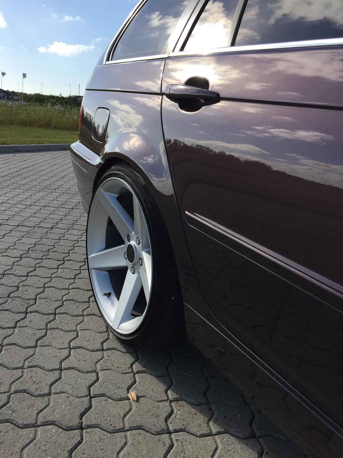 BMW 320i 2.2 (solgt) billede 7