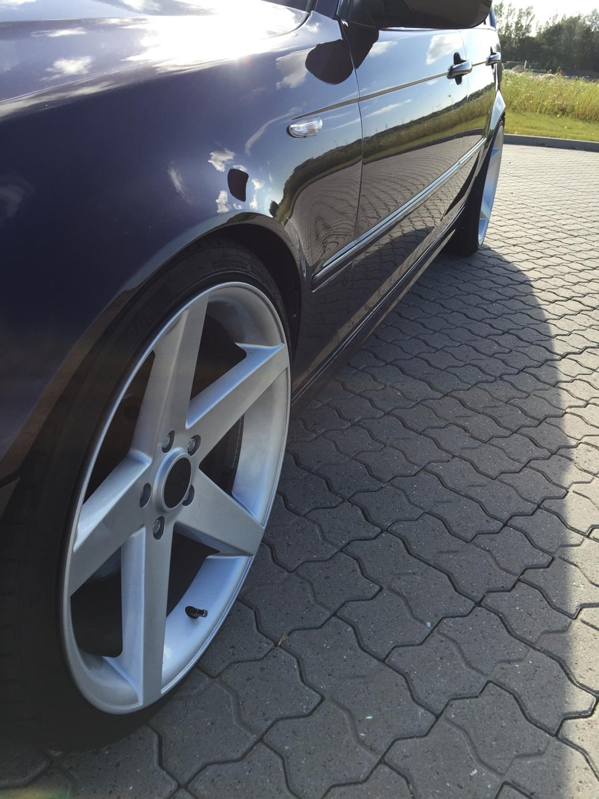 BMW 320i 2.2 (solgt) billede 9