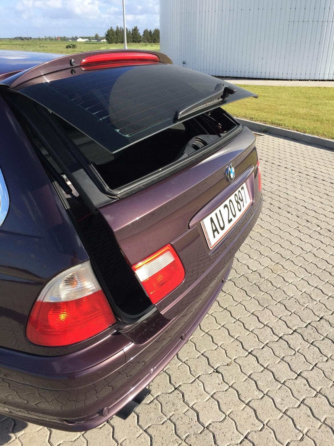 BMW 320i 2.2 (solgt) billede 18