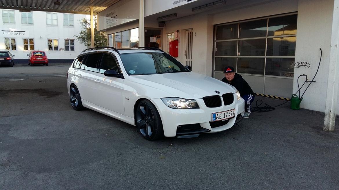 BMW E91 320D 177hk Shadowline M-Tech billede 3