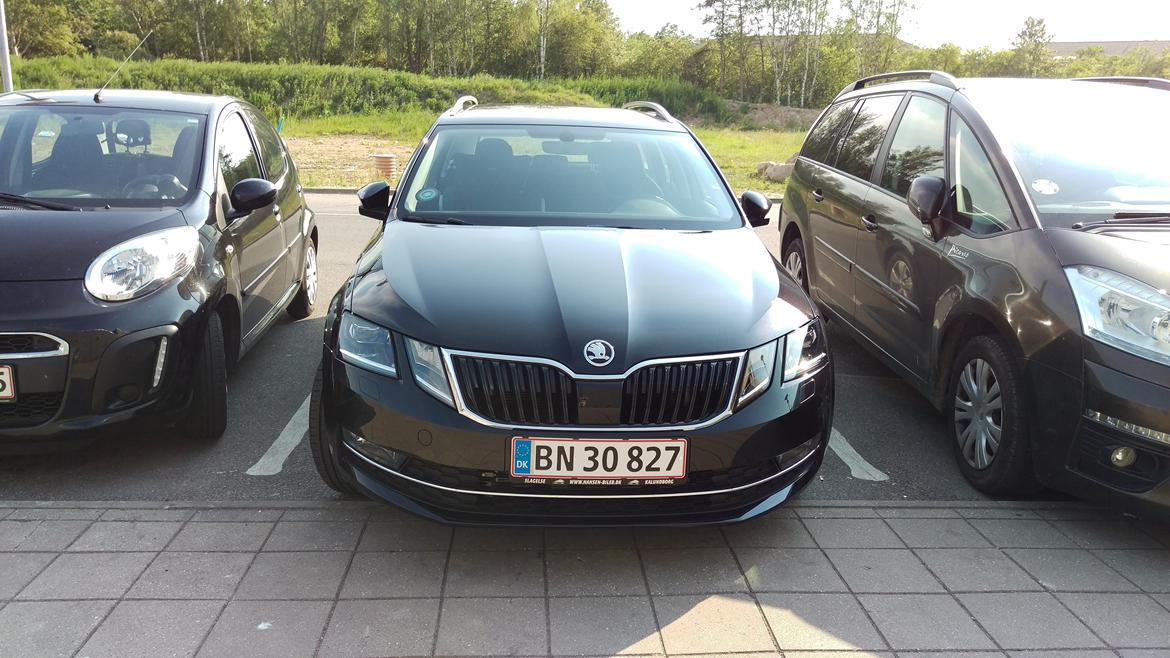 Skoda Octavia Combi DSG - En tur på McDonalds efter bilen var afhentet. billede 6