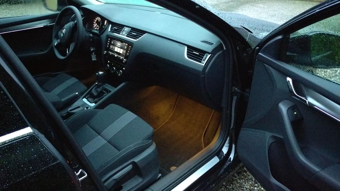 Skoda Octavia Combi DSG - Lys i fodrummet. Fed detalje billede 12