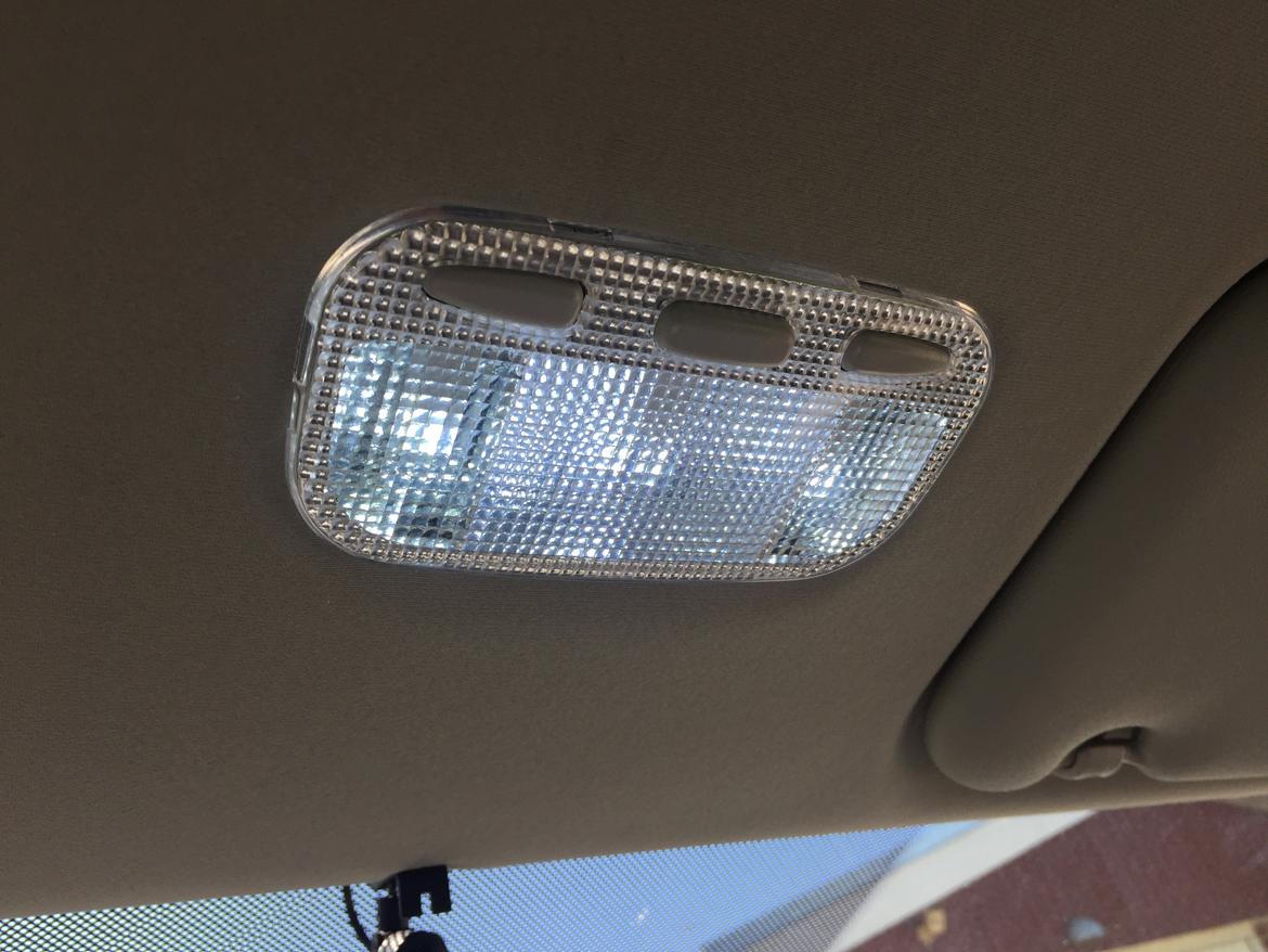 Peugeot 307 1.6 5d  - Meget hvide led ift. de originale glødepærer billede 11