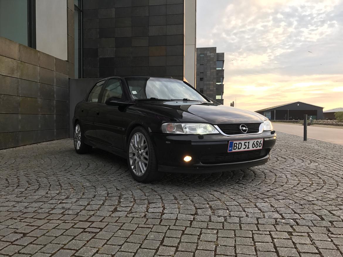 Opel Vectra 2.5 V6 CDX billede 3