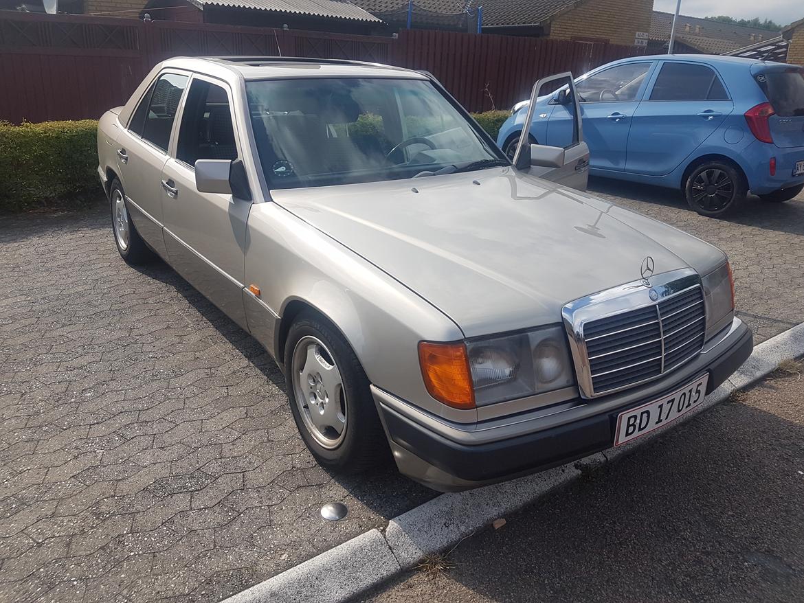 Mercedes Benz w124 420e billede 7