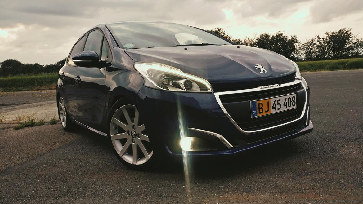 Peugeot 208 Chili+ Sky 1,6 Blue-HDi 100 billede 3