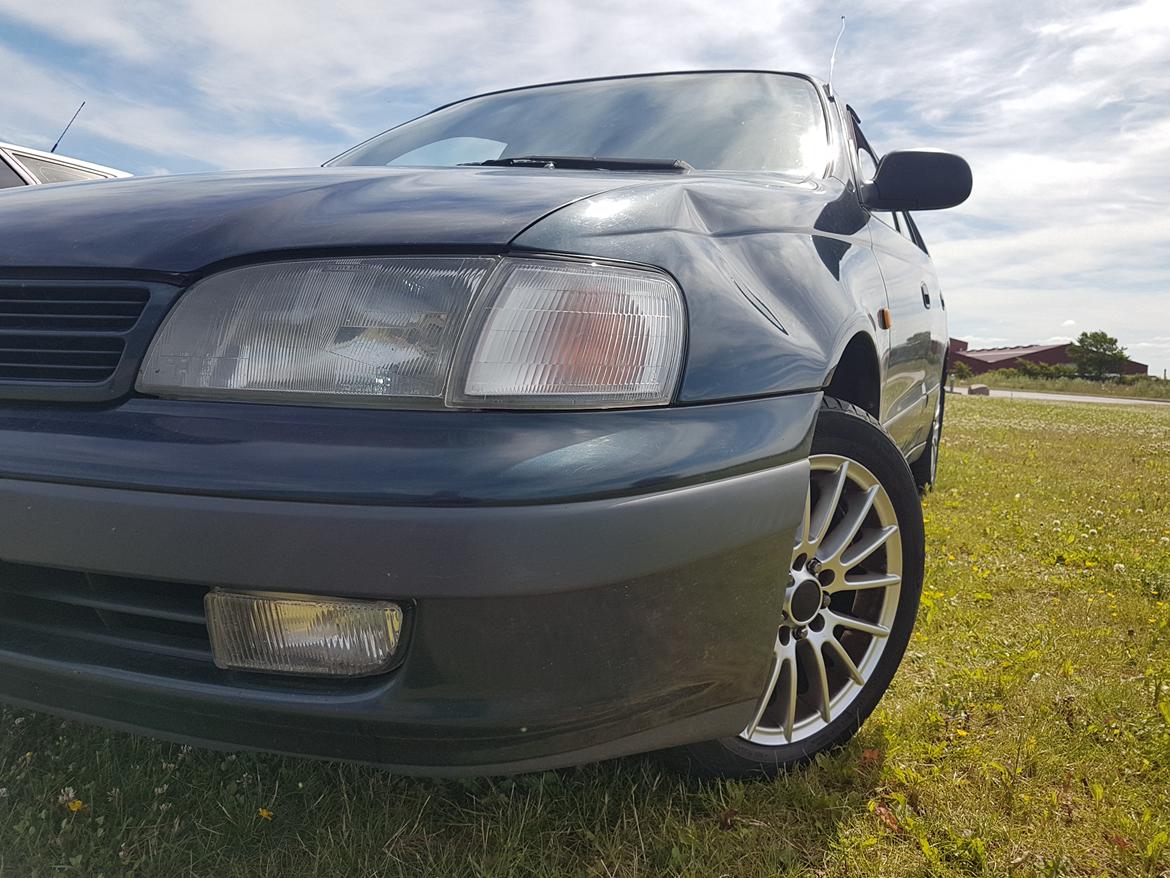 Toyota Carina E SLi billede 2