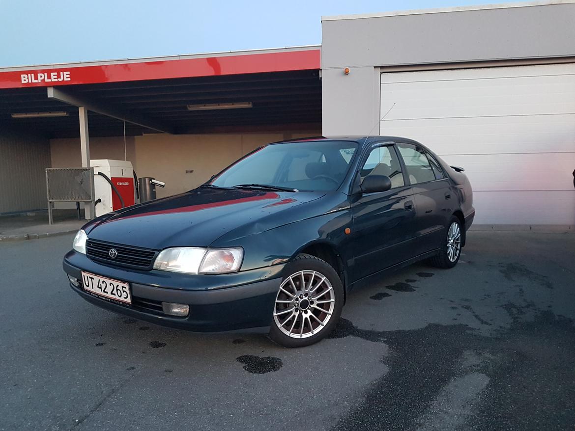 Toyota Carina E SLi billede 1