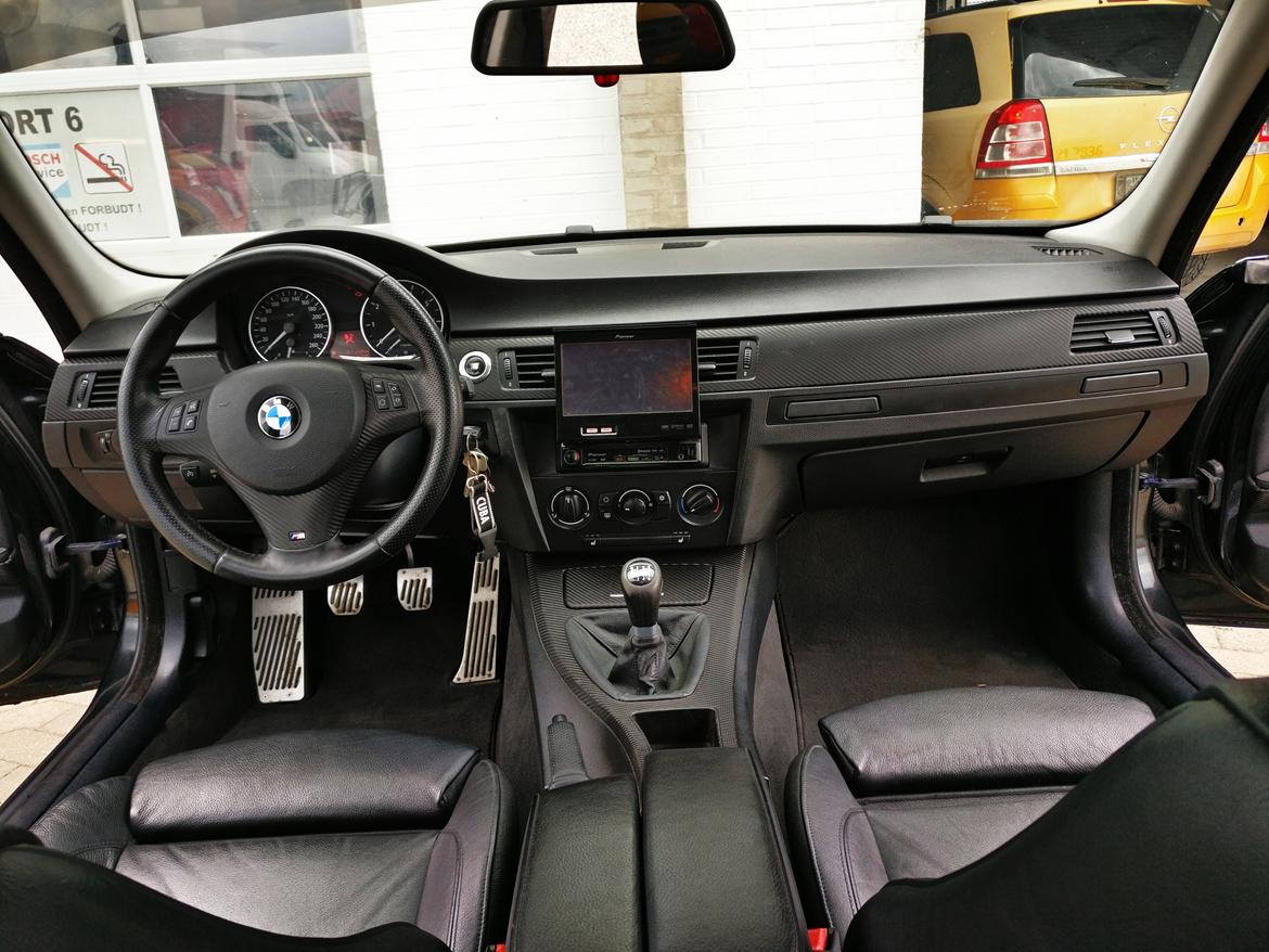 BMW E90 320i billede 19