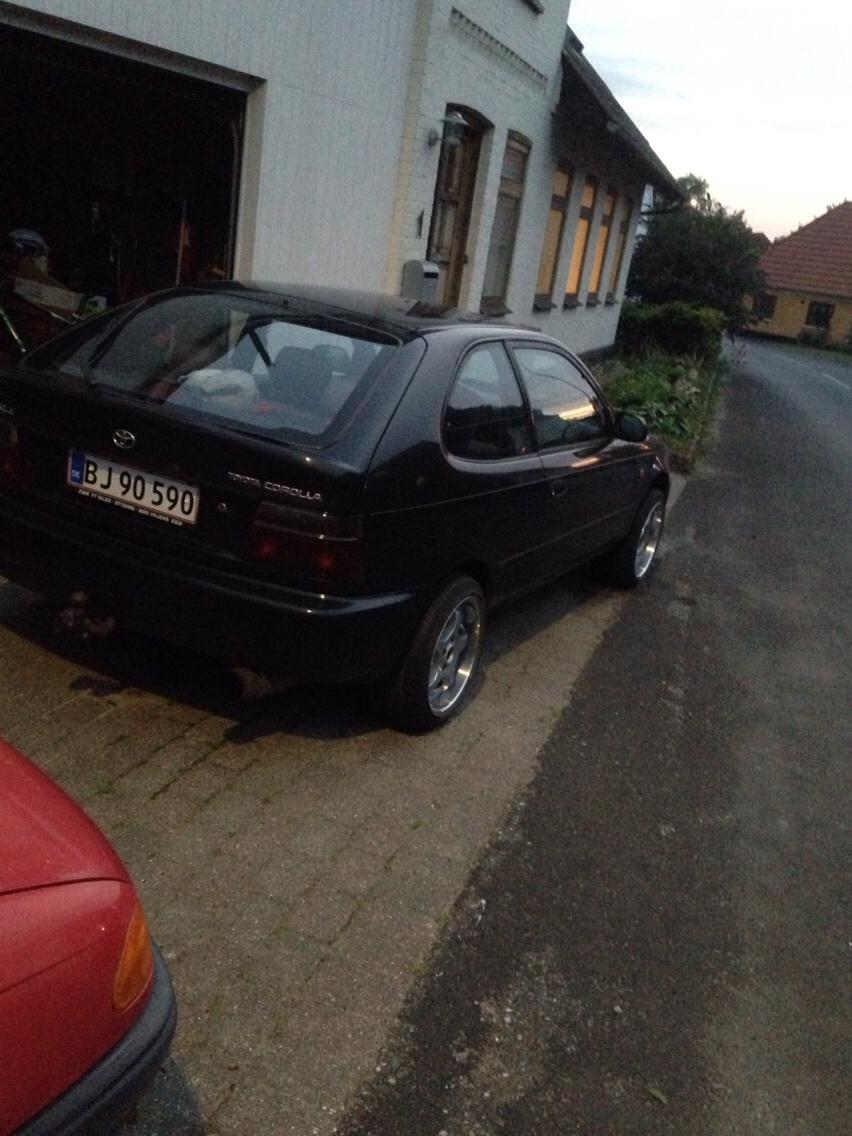 Toyota Corolla E10 (solgt) billede 9