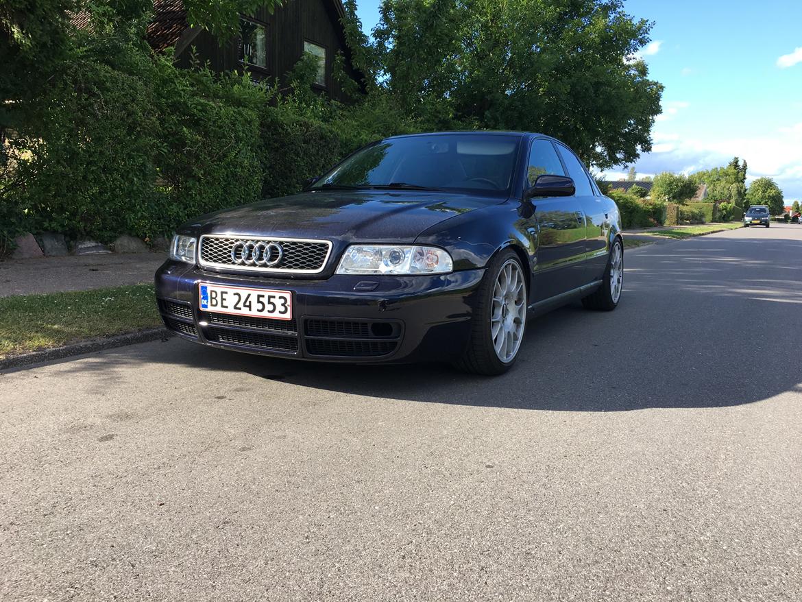 Audi a4 1,8T quattro billede 1