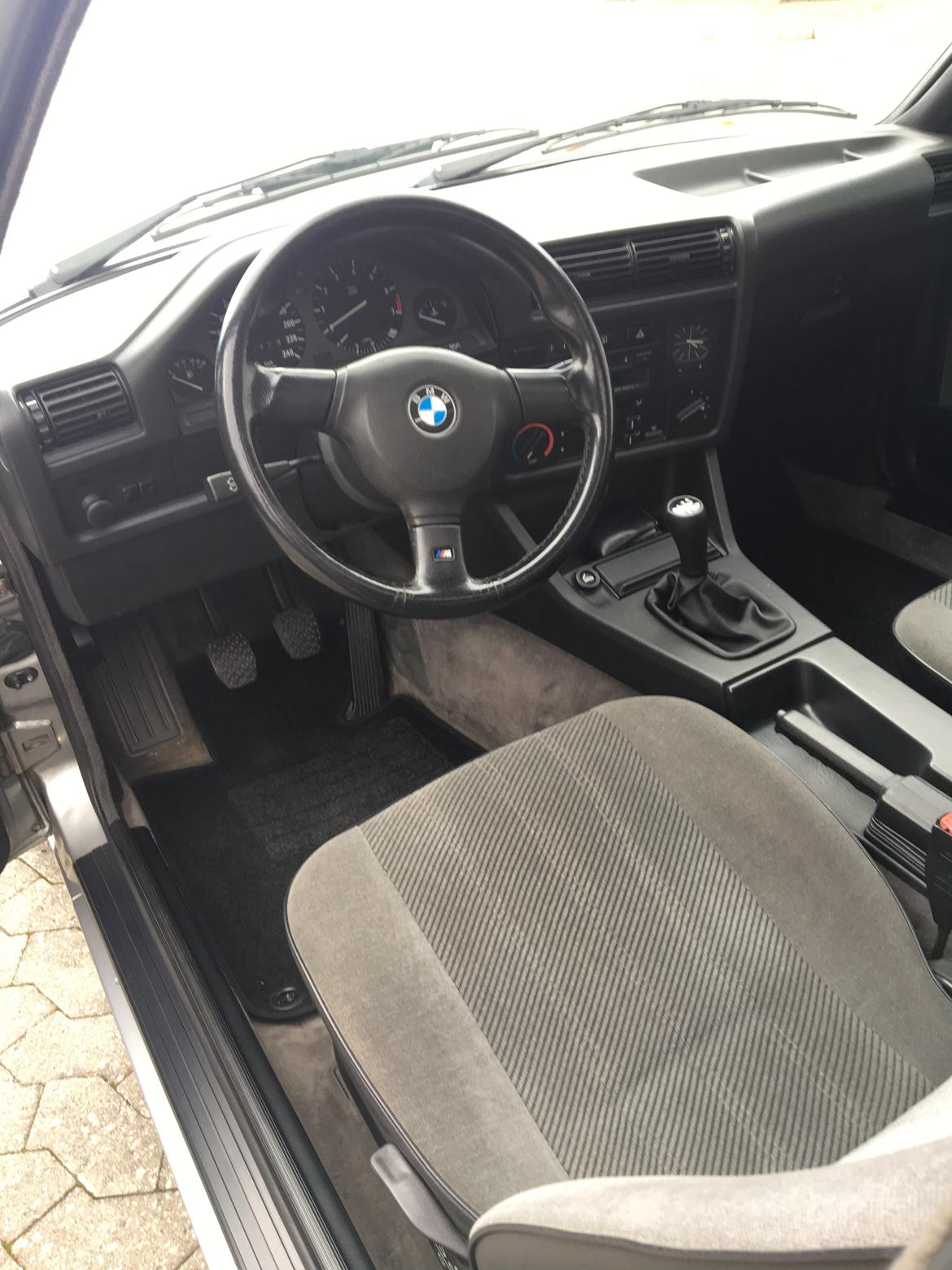 BMW E30 320i billede 9