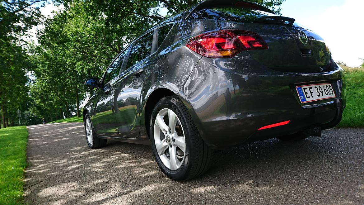 Opel Astra J Sport 1.7cdti billede 2