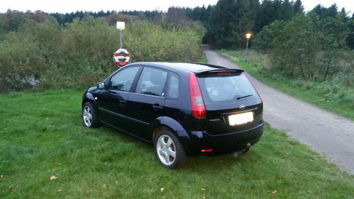 Ford Fiesta ghia  billede 2