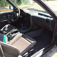 BMW 320 E30