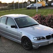 BMW 330i