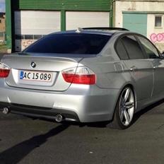 BMW E90