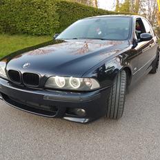 BMW M5 E39