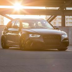 Audi RS4 V8 Quattro #blackonblack