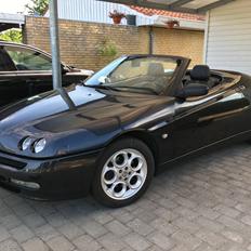 Alfa Romeo Spider (916) 