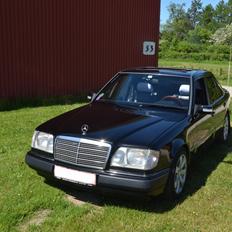 Mercedes Benz Mercedes w124 300e 3.0