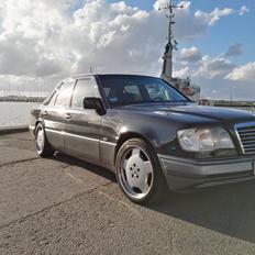 Mercedes Benz 300E solgt
