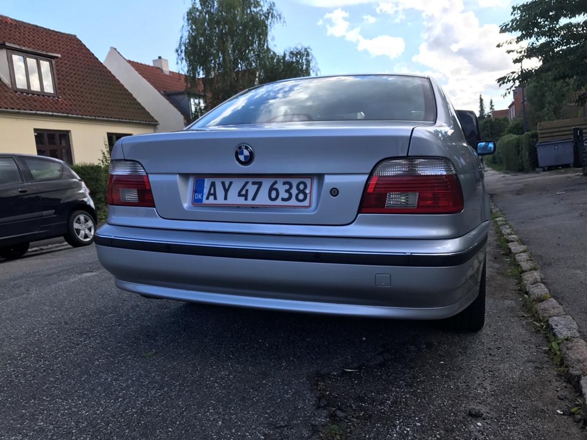 BMW E39 528i aut. Artic silver 309 billede 4
