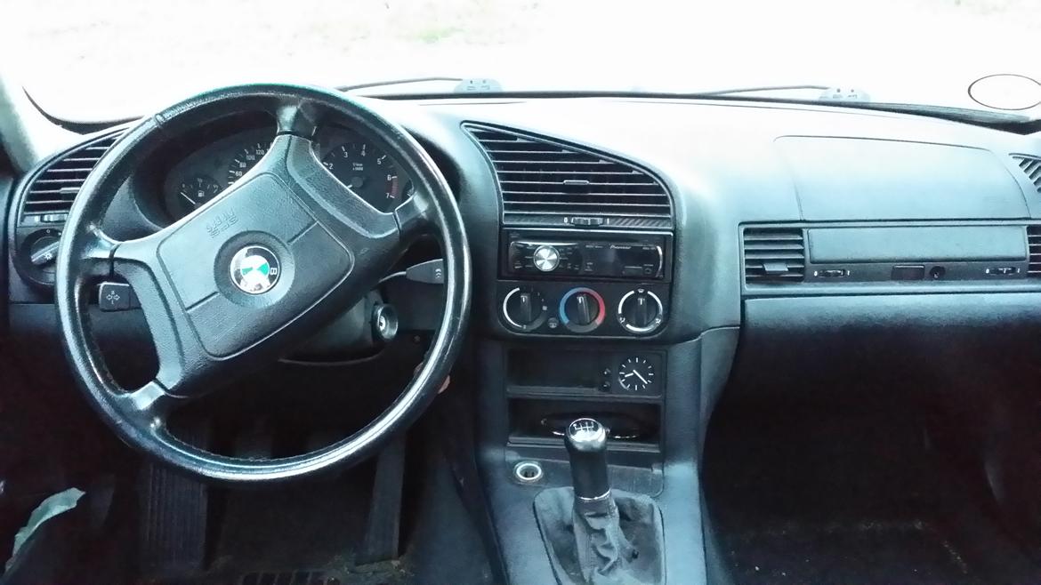 BMW 320 *vinter/reservebil* billede 5