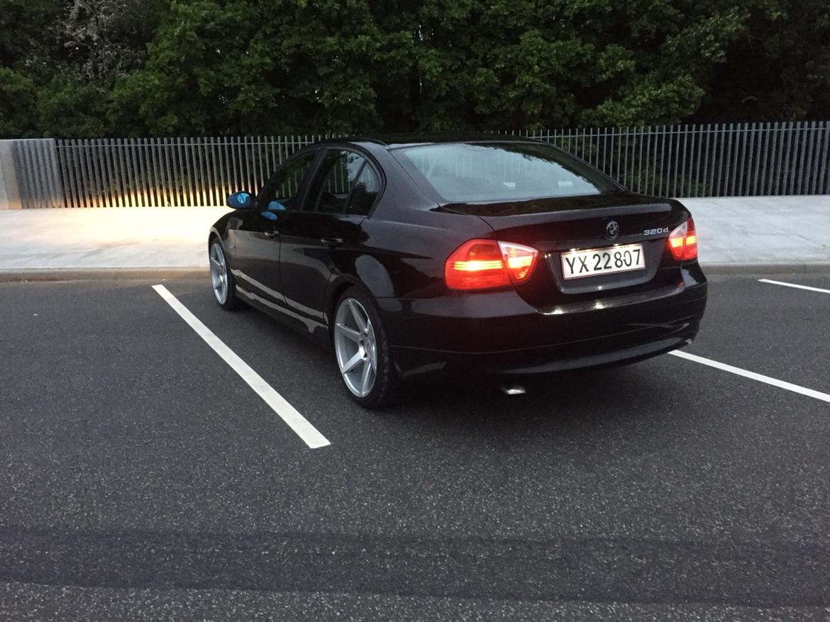 BMW E90 320d billede 10