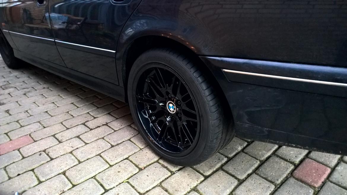 BMW e39 523i billede 5