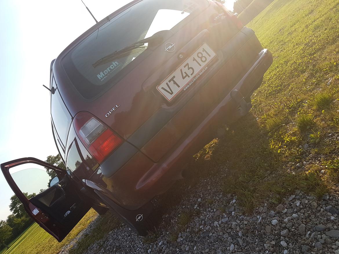 Opel vectra B ( undertaker) billede 1