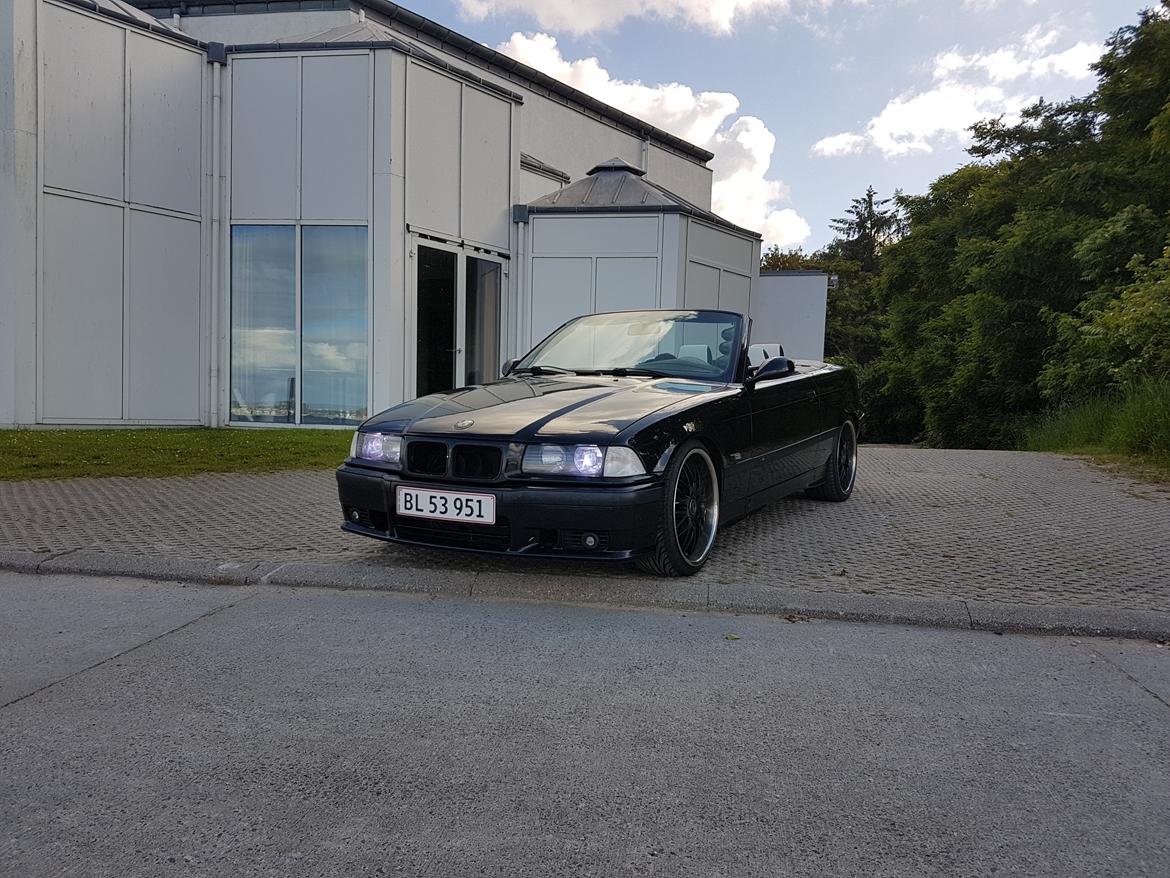 BMW 325i Cabriolet E36 billede 1