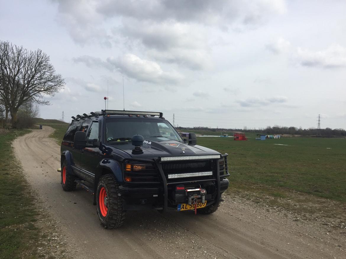 Chevrolet Suburban K2500 HD billede 1