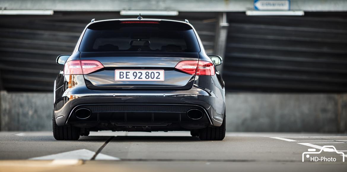 Audi RS4 V8 Quattro #blackonblack billede 11