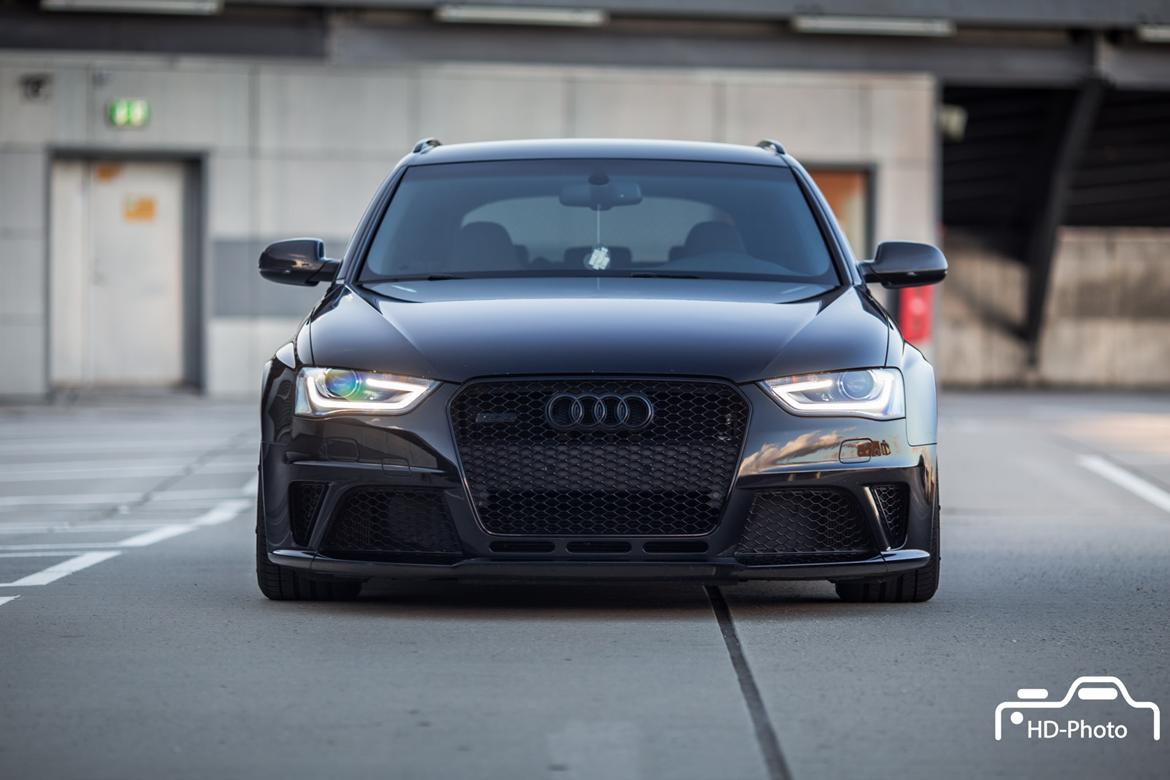 Audi RS4 V8 Quattro #blackonblack billede 7