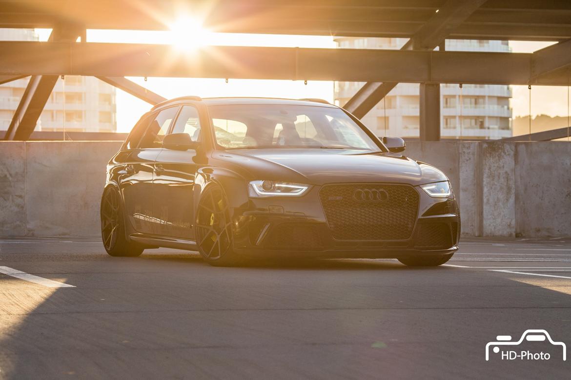 Audi RS4 V8 Quattro #blackonblack billede 3