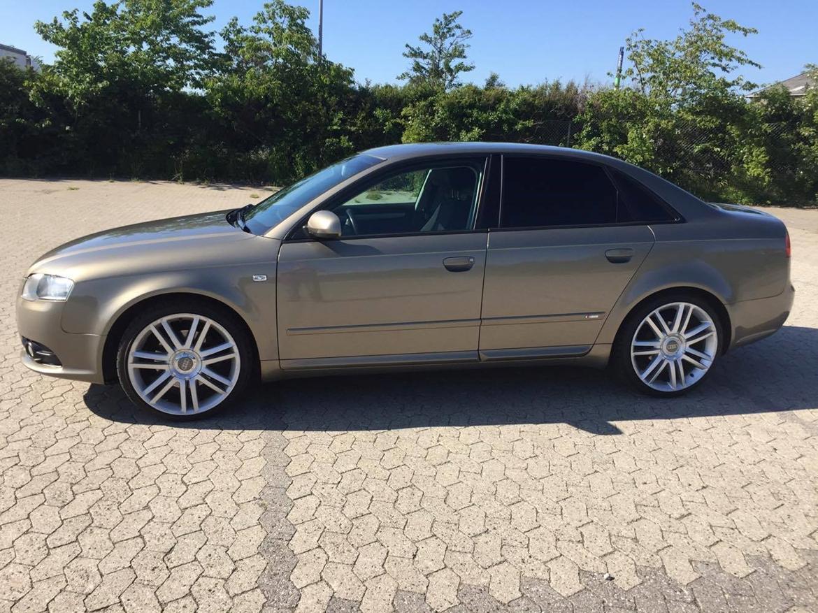 Audi A4 1.8T S Line billede 2