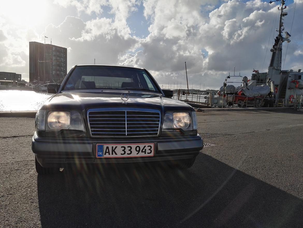 Mercedes Benz 300E solgt billede 4