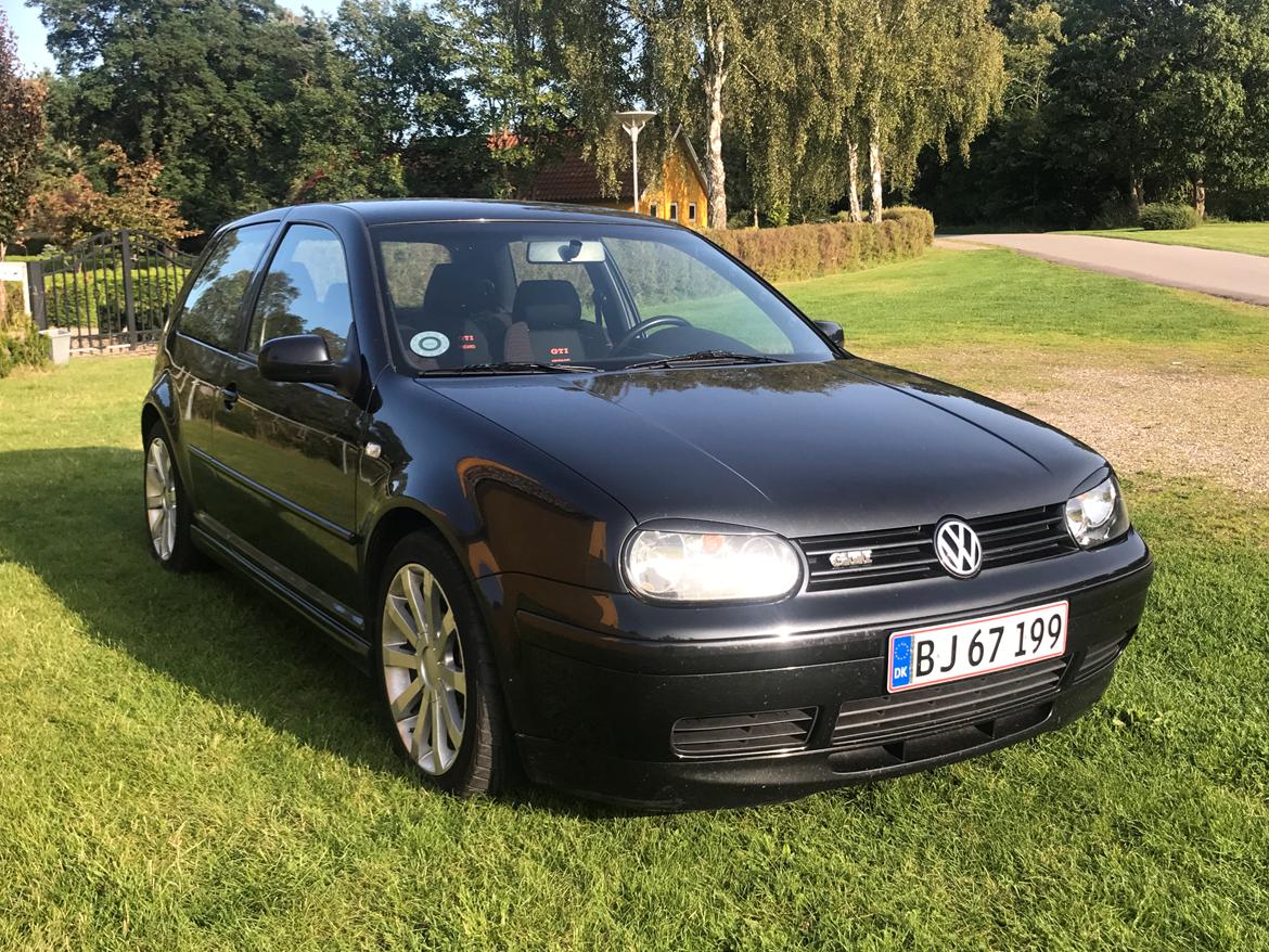 VW Golf GTI 1,8 Turbo 25 Jahre Edition 180hk Jubi billede 2