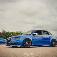 Audi A4 "RS4"