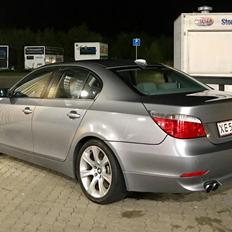 BMW 545i V8 SOLGT!