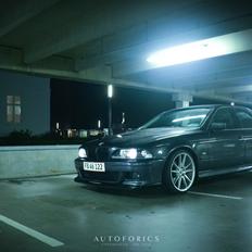 BMW E39 523i