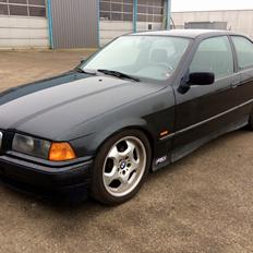 BMW E36 318TI