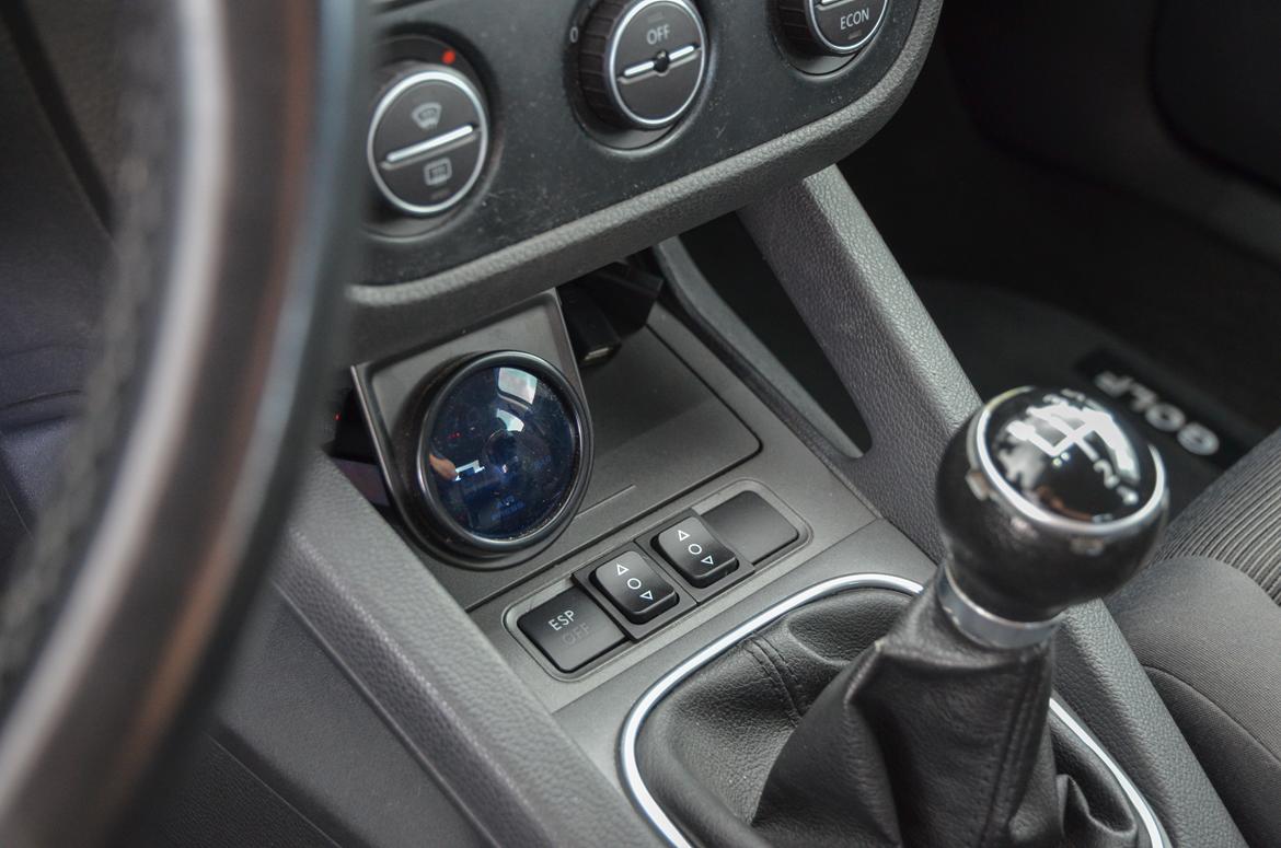 VW Golf V Airride - Knapper til at hæve/sænke for og bag, samt digitalt trykur billede 16