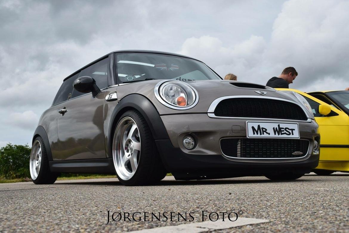 Mini "Cooper" One D - Germans 1st (Aug. '17) billede 5