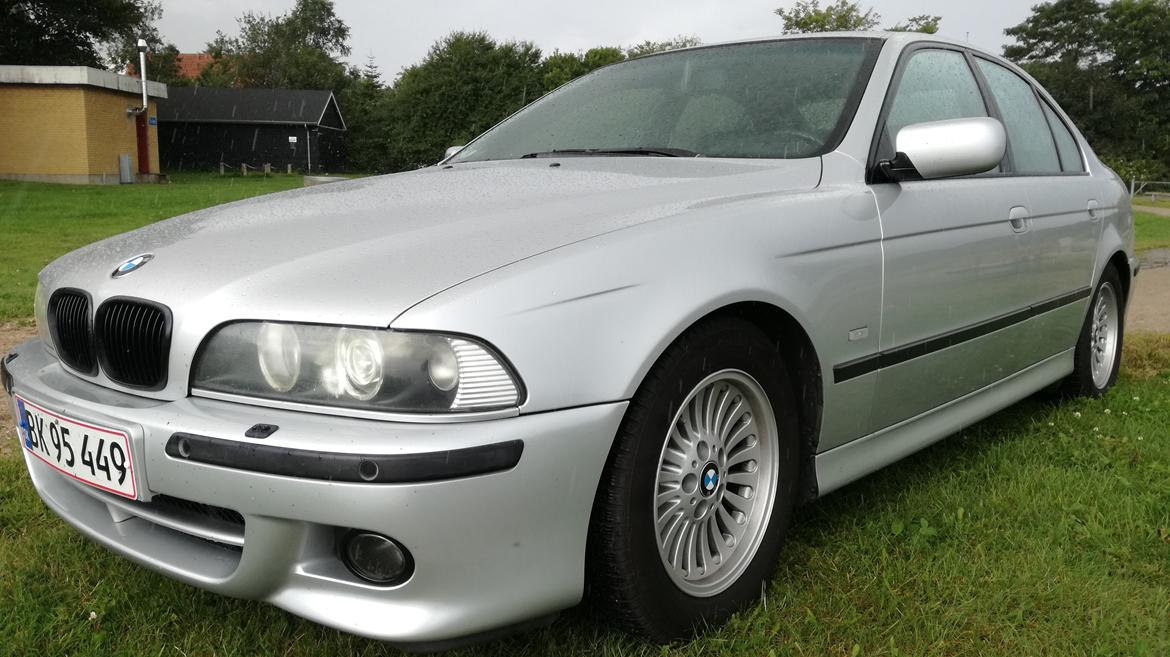 BMW 540ia / SOLGT billede 1