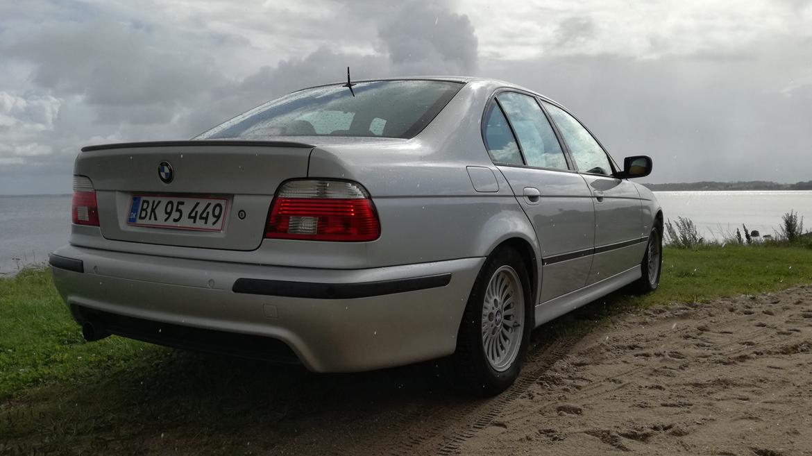 BMW 540ia / SOLGT billede 4